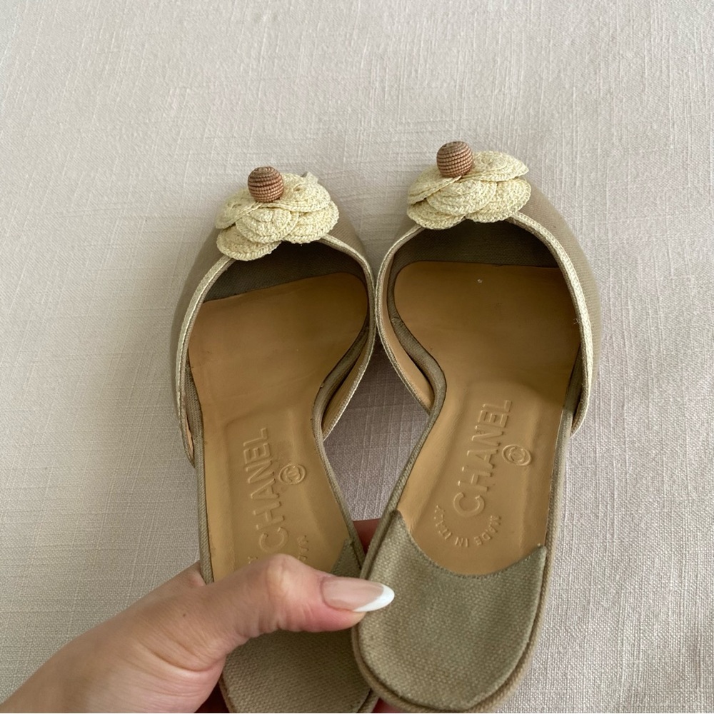 CHANEL Beige Camellia Mules with Gold Trim - Picture 7 of 15